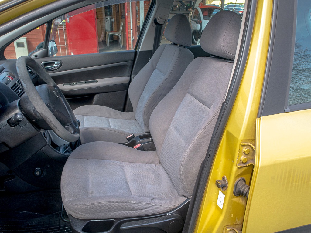 Peugeot 307 ČR 1.4HDI – plný servis - 6