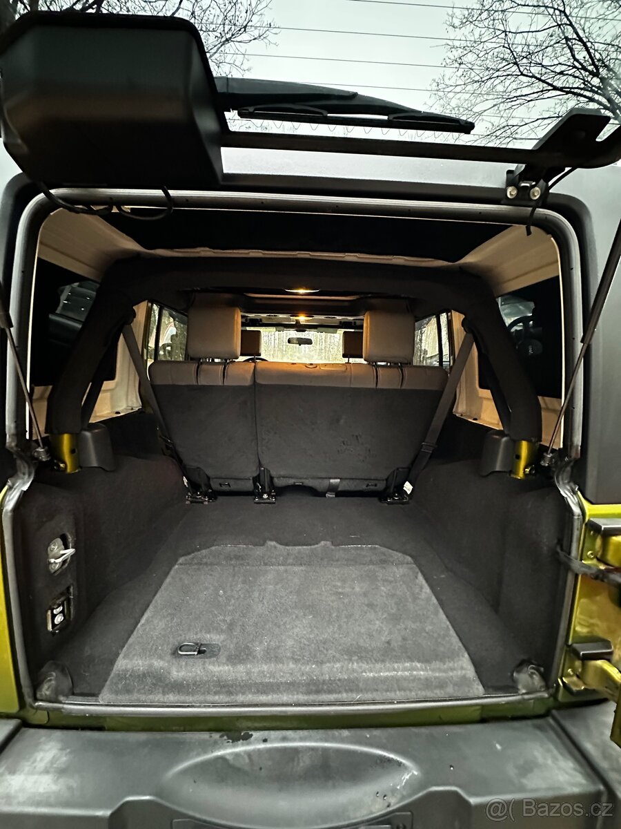 JEEP WRANGLER UNLIMITED - 6