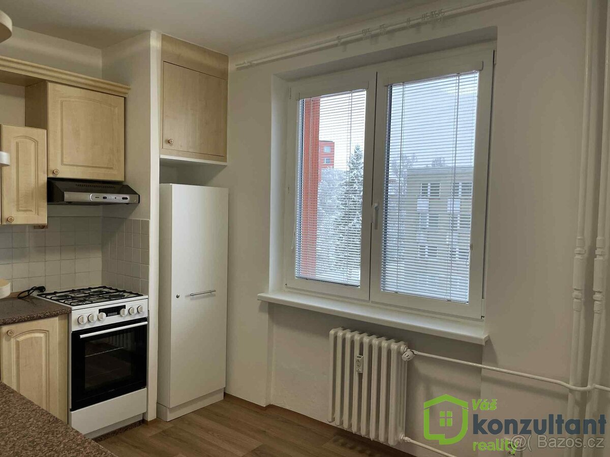 Pronájem prostorného bytu 3+1 s lodžií – 68 m², 3. NP, výtah - 6
