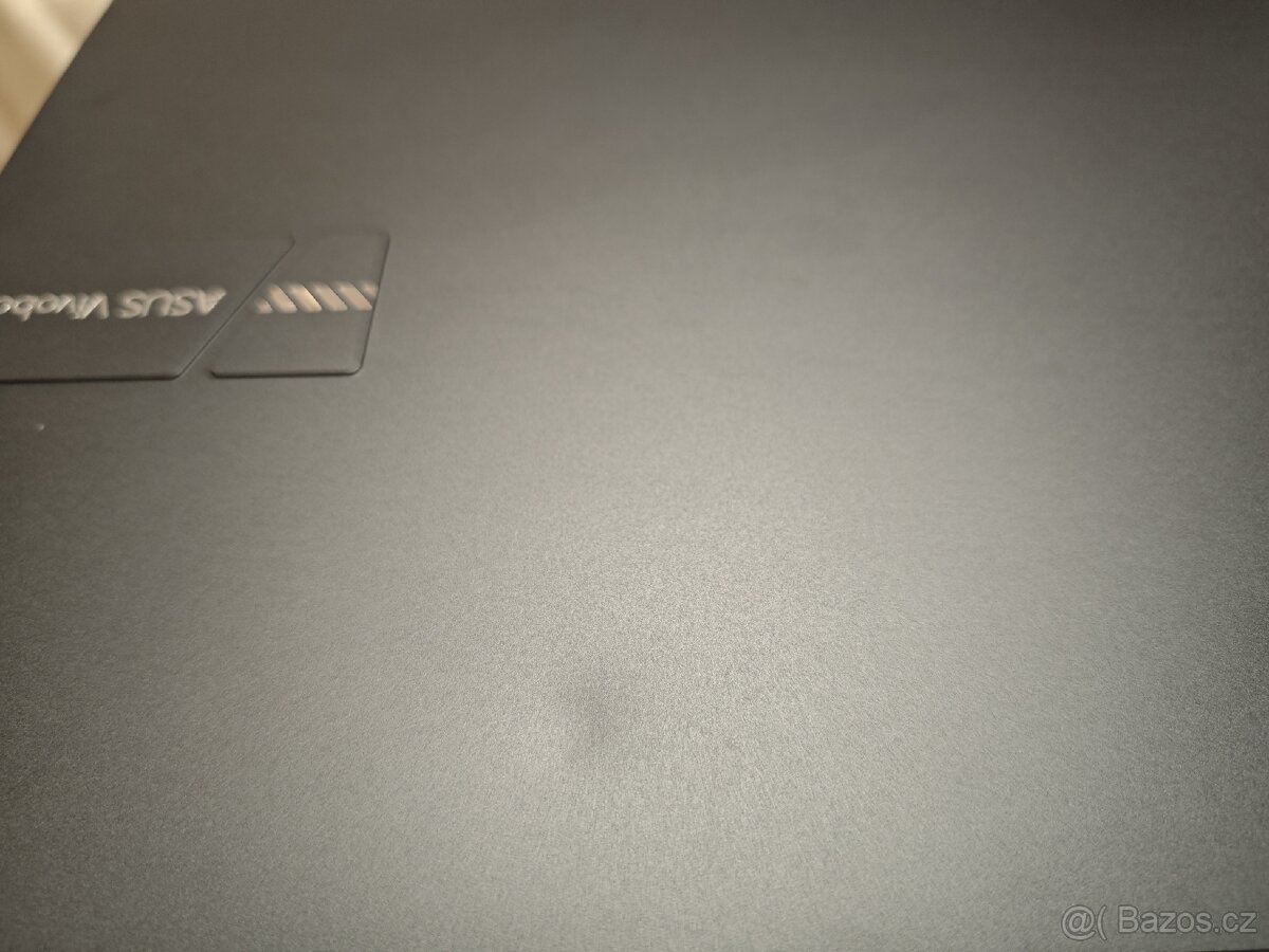 Herní notebook Asus Vivobook OLED 15 - 6
