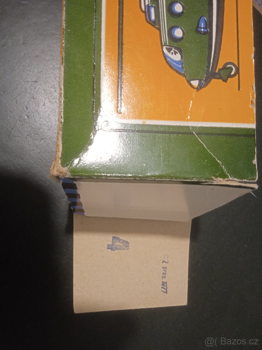 RETRO HRAČKA VRTULNÍK OK-73 - 6