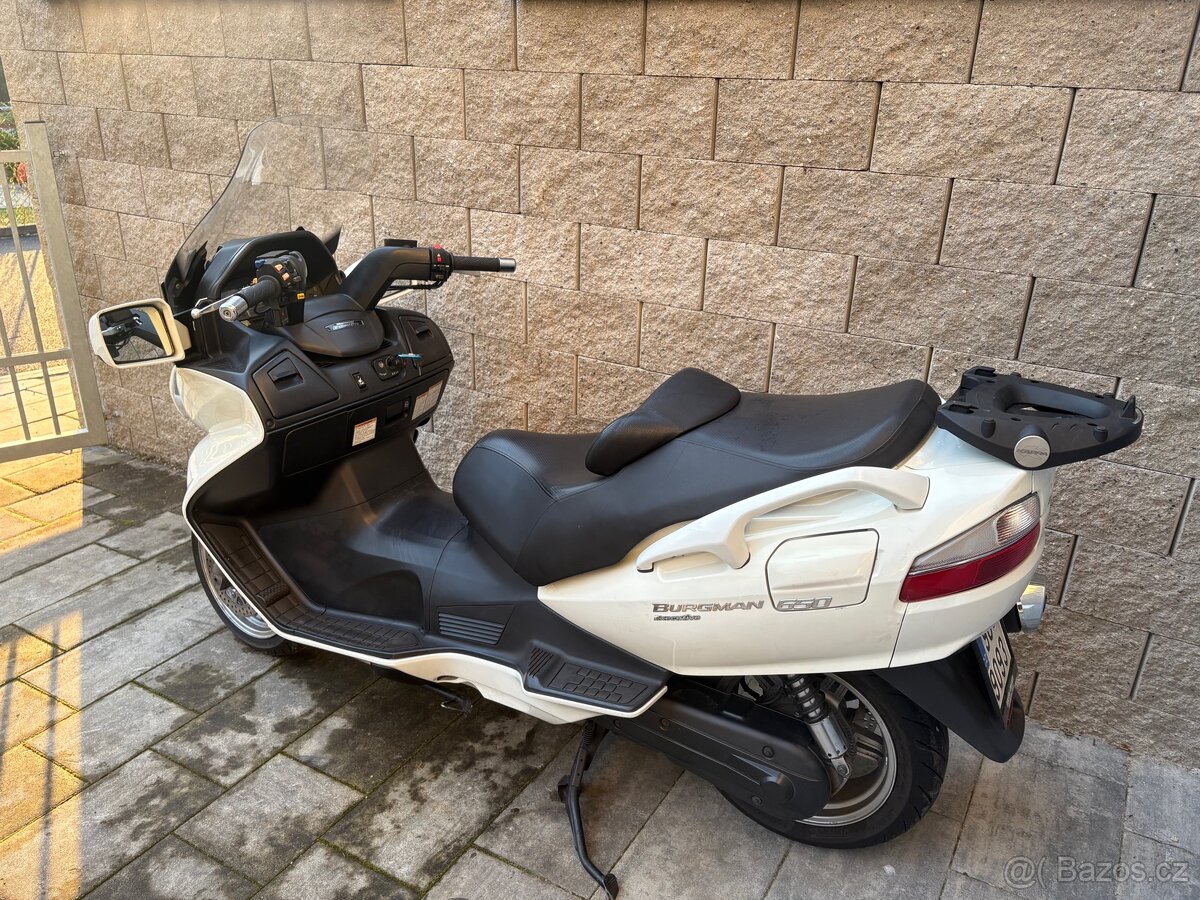 Suzuki Burgman 650 executive 2010 CZ doklady - 6