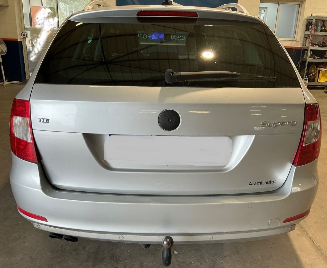 Škoda Superb 2.0 Tdi 103 KW ELEGANCE kůže 4/2013 XENONY - 6