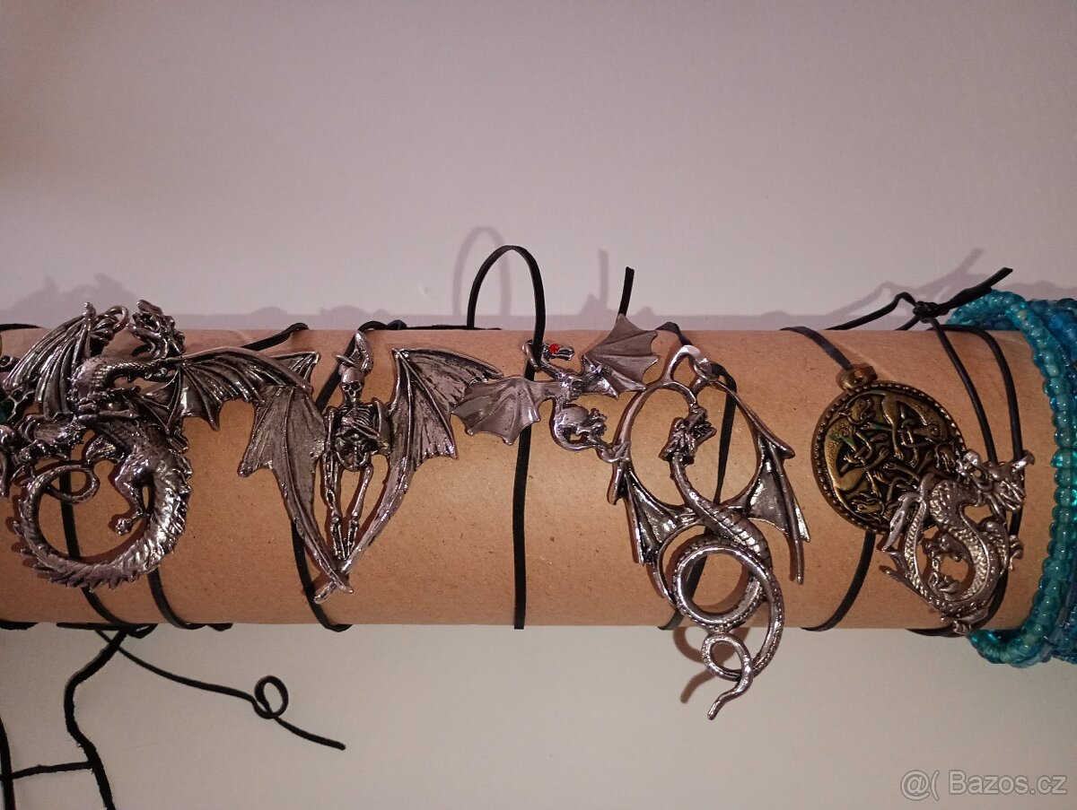 Bižuterie, náramky, náhrdelníky, náušnice, hodinky aj. - 6