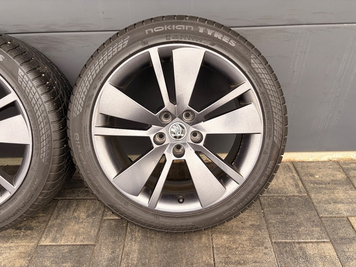 Zimní originál Škoda Superb 235/45 r18 - 6