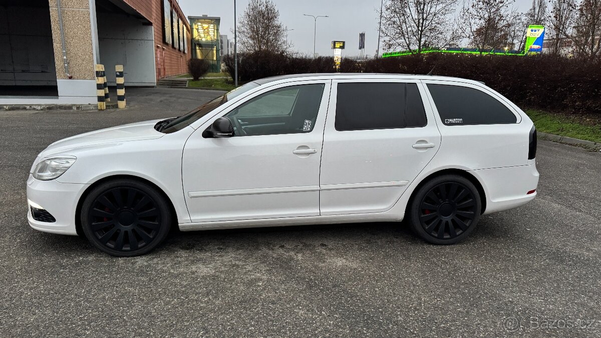Škoda Octavia RS 2.0TDI 125kW XENON - 6