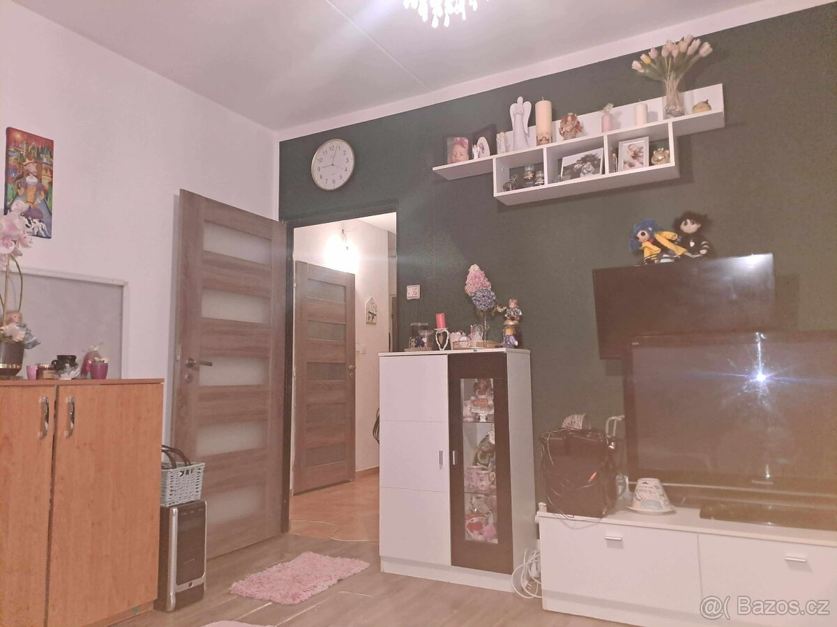 Pronajmu 3+1 s balkónem. - 6