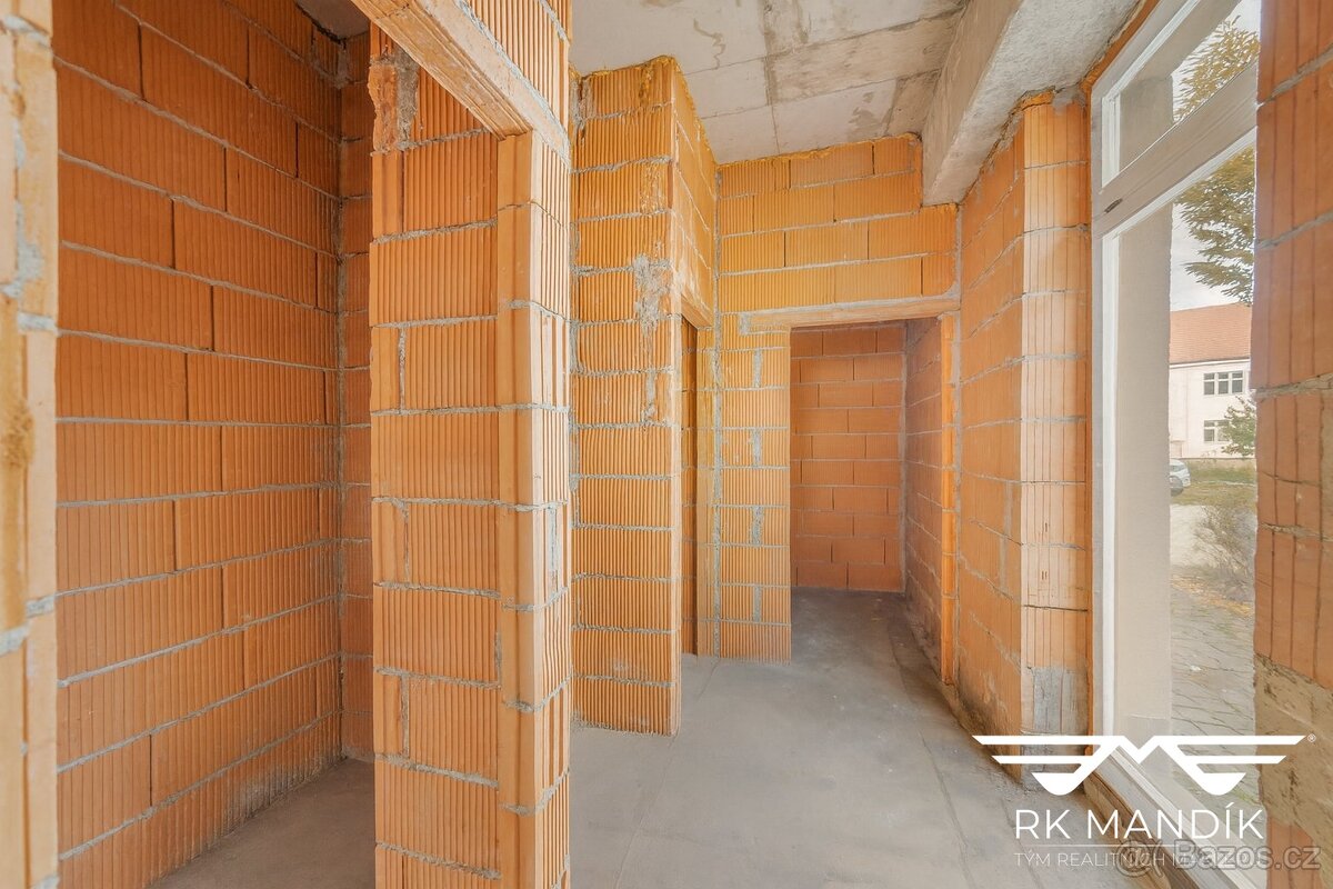 Prodej obchodního prostoru 90 m², Odolena Voda, ev.č. 700 - 6