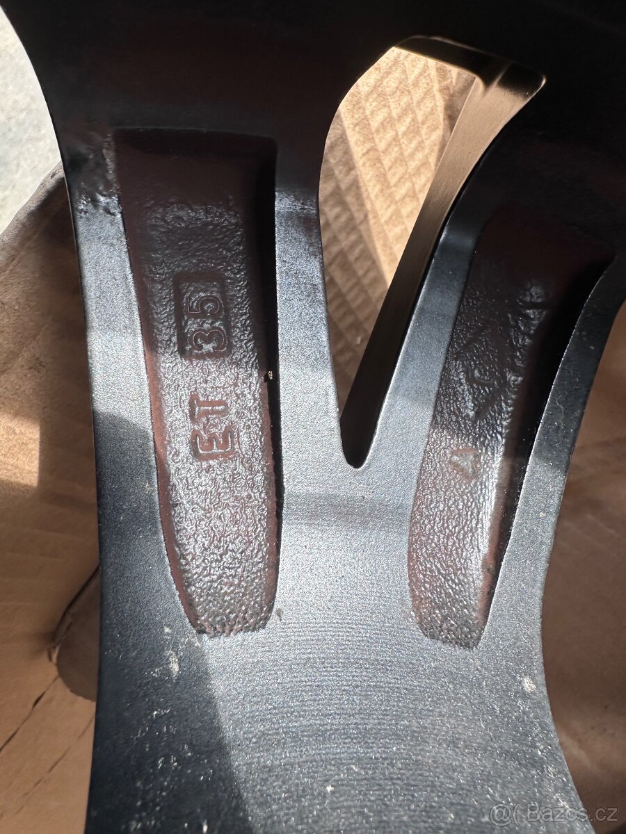 5x112 R16 7J ET35 - 6