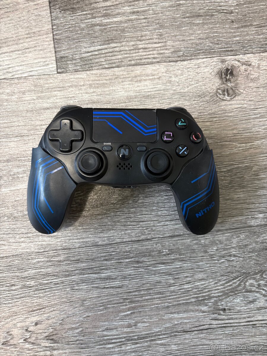 Playstation 4 slim (1 TB) - 6