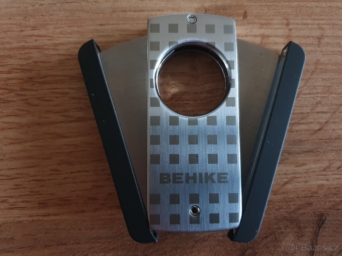 Potřeby k doutníkům - 6