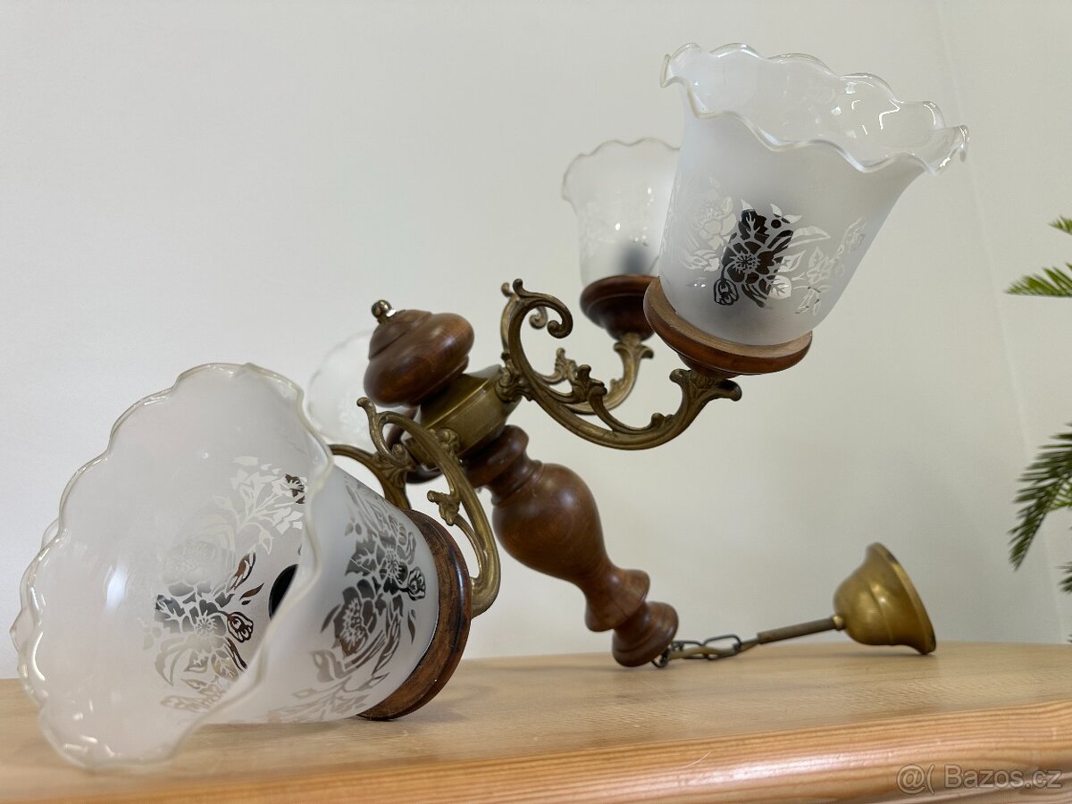 Závěsný rustikální lustr 5-ti ramenný s pískovaným sklem. - 6