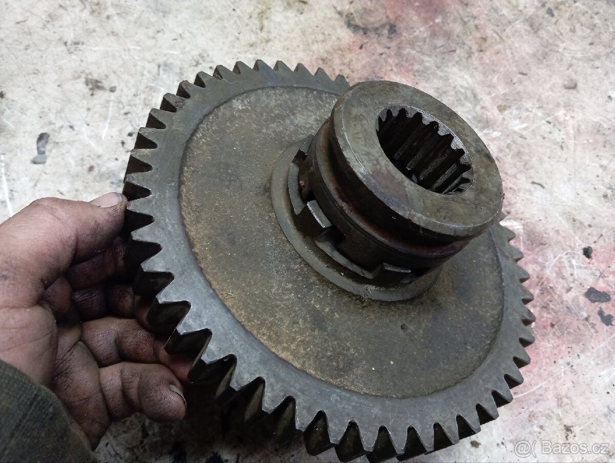 Skříň předního náhonu zetor - 6