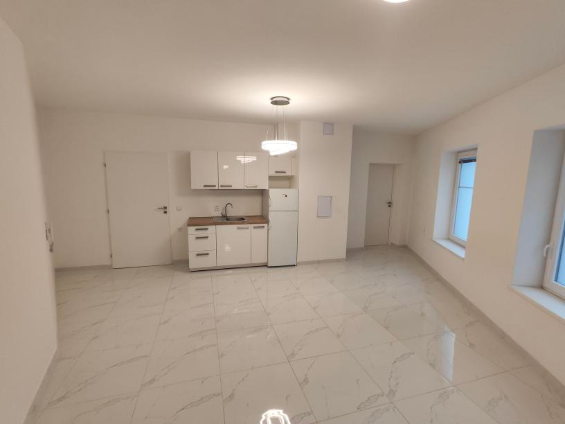 Byt 1+kk Dolní Břežany (Praha západ) - 6