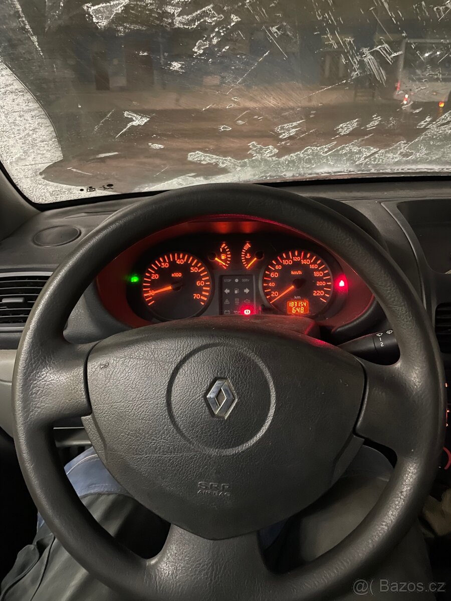 Renault clio - 6