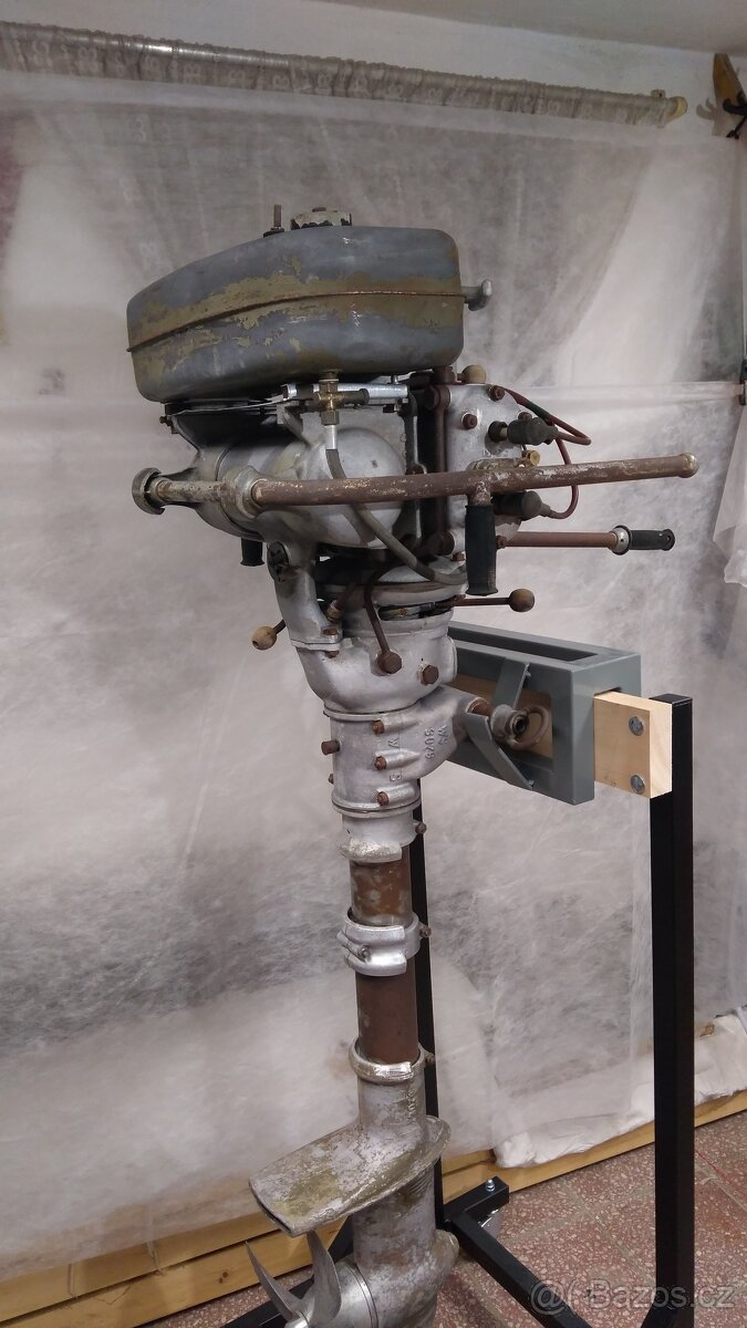 Propulsor - legendární český lodní motor - 6