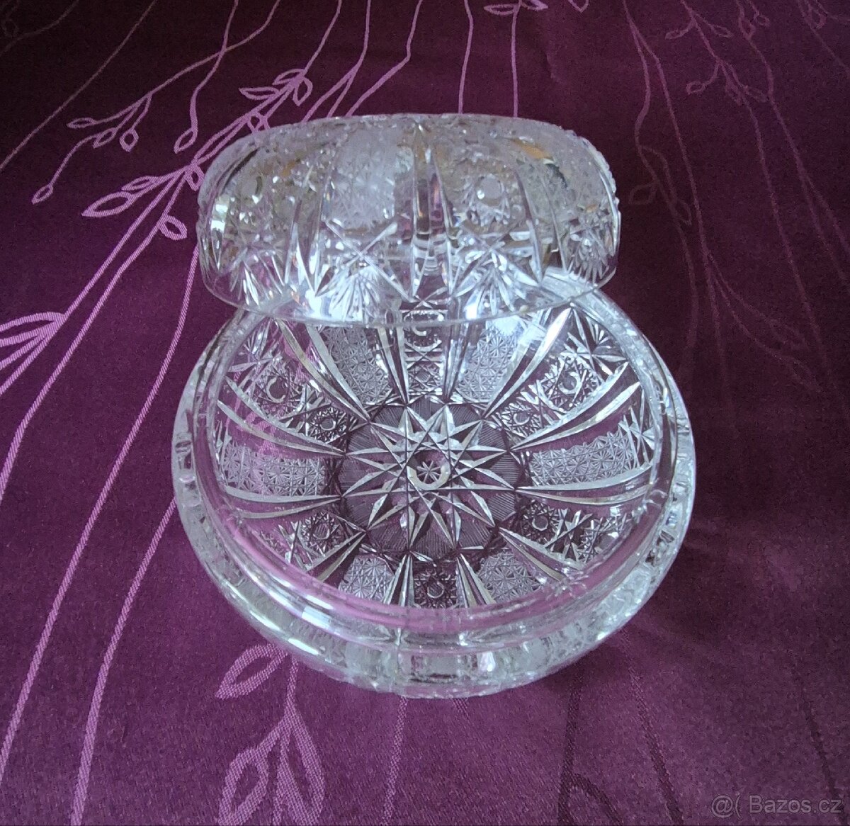 Broušená miska s víčkem - 6