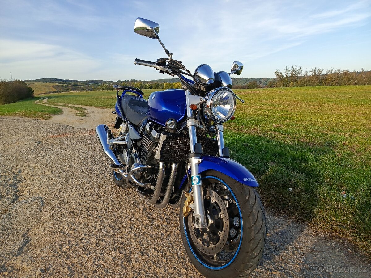 Suzuki GSX 1400 - 6