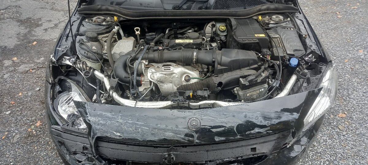 MERCEDES-BENZ A180 1,6i 90kw r.v.2014,KLIMA,KŮŽE,DOHODA - 6