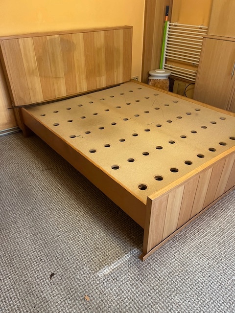 Daruji skříně a postel - 6