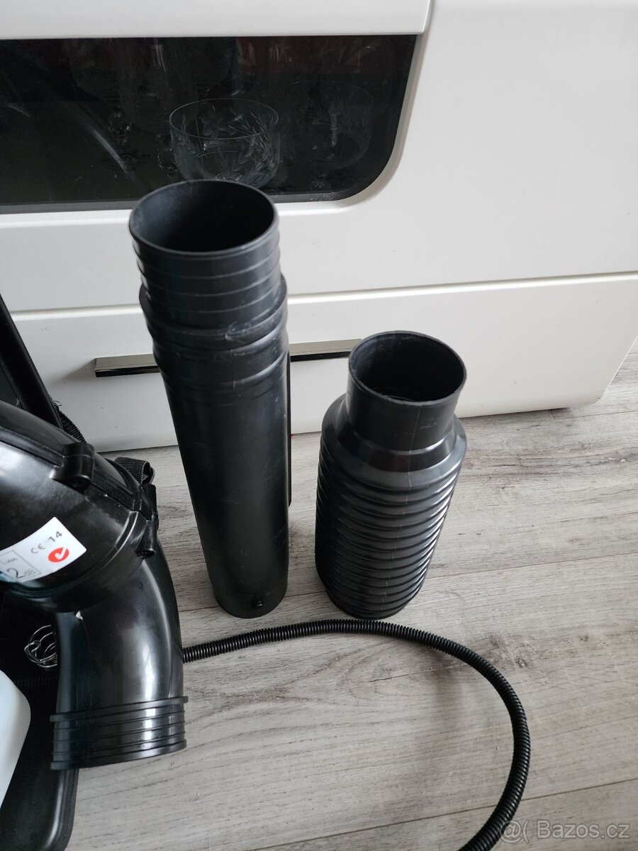 Benzínový zádový foukač listí BBX9900, 4T - 6