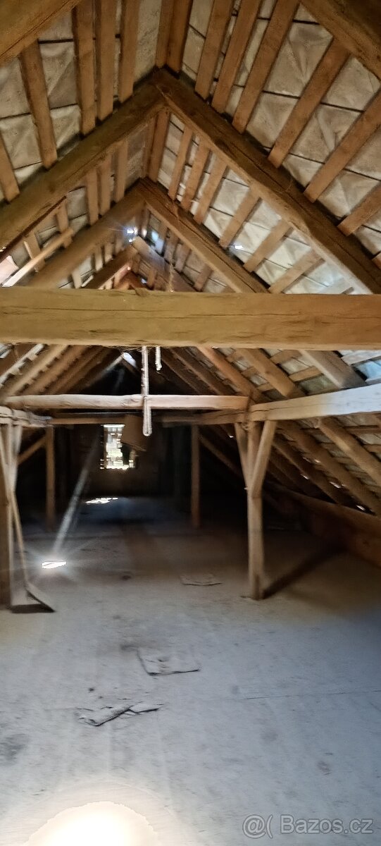 Staré trámy a rozebram staré objekty a stodol - 6