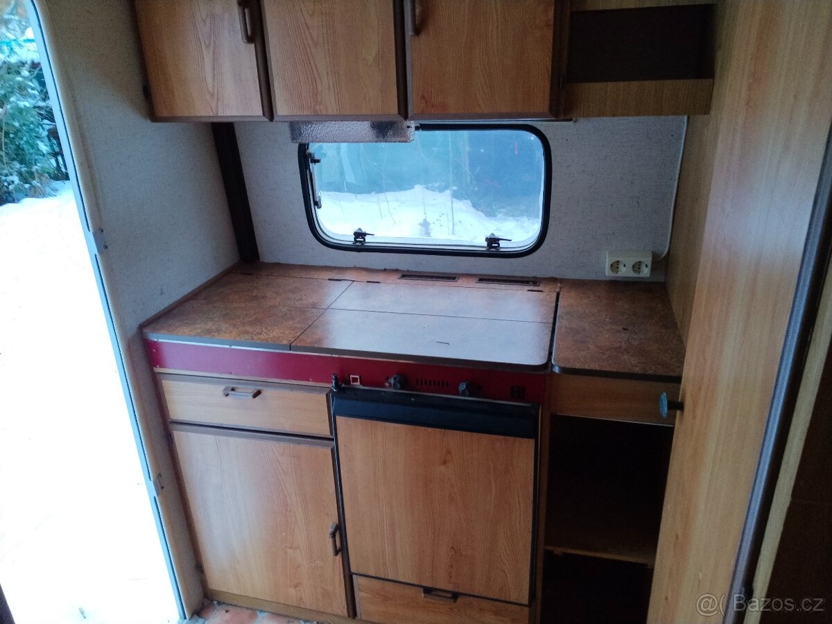 Prodam starsi karavan - 6