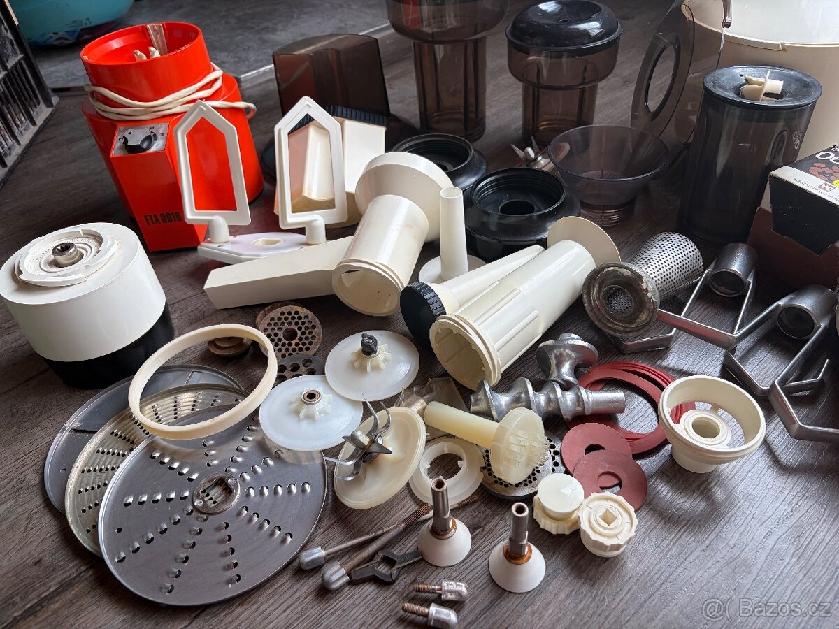 Kuchyňský robot ETA 0010 s bohatým příslušenstvím - 6