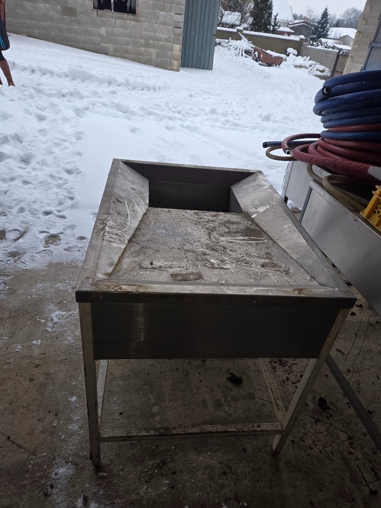 Profi stůl s elektrickým drtičem - 6