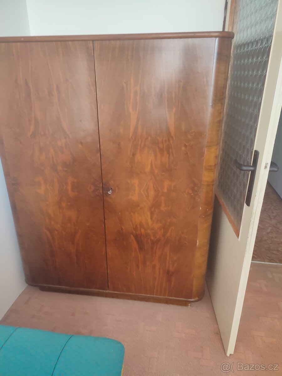 Prodám starý dobový nábytek - 6
