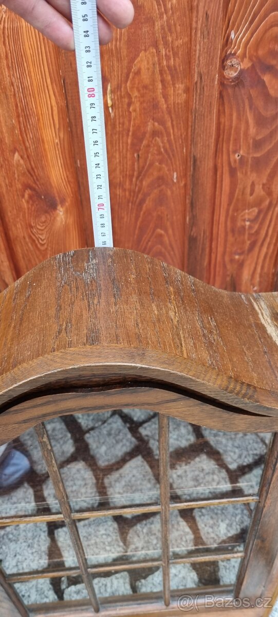 rustikální vitríny a stojan na CD - 6