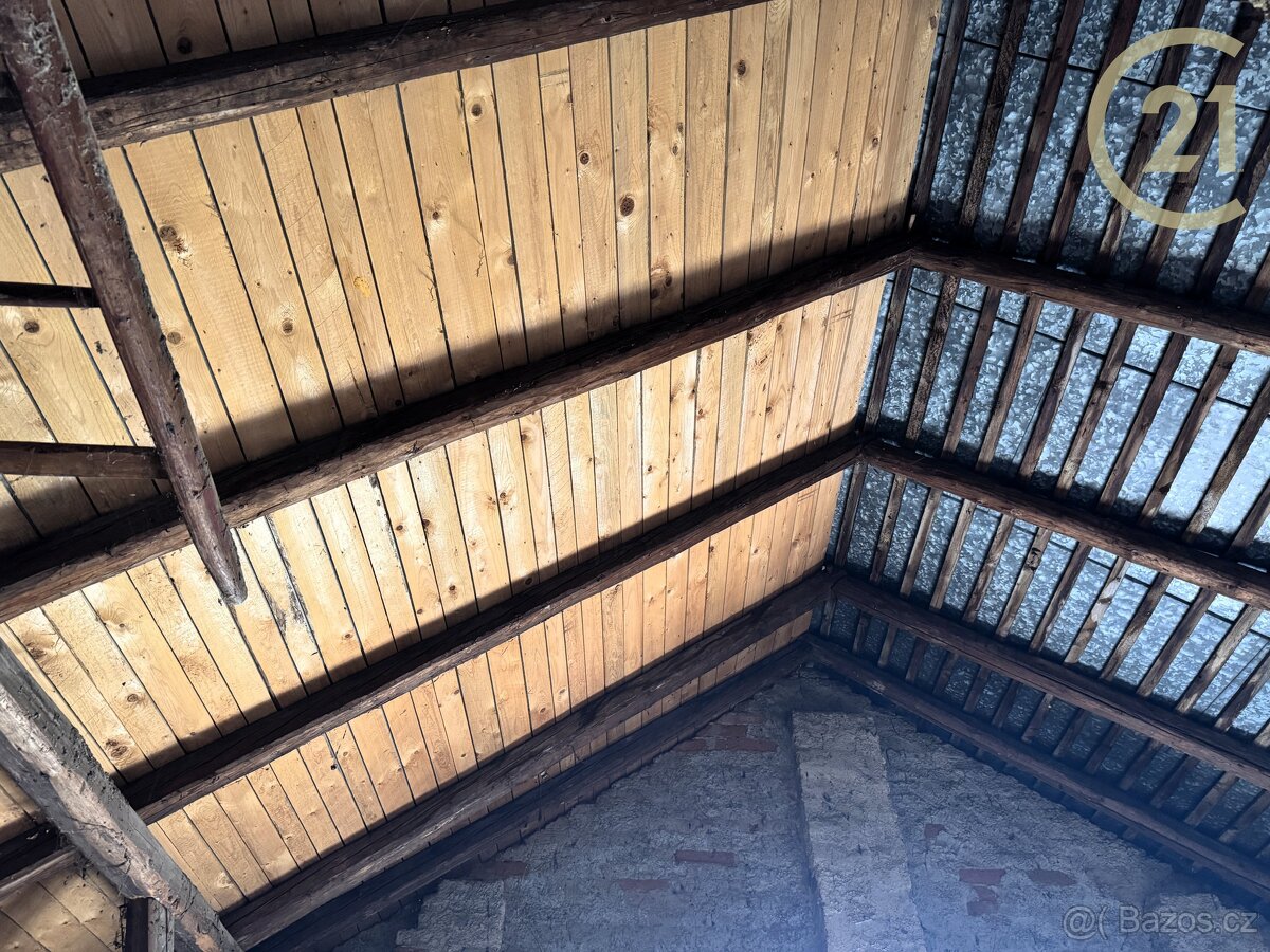 RD Předhradí, CP 489 m2, dvůr, dvougenerační, podkroví, k... - 6