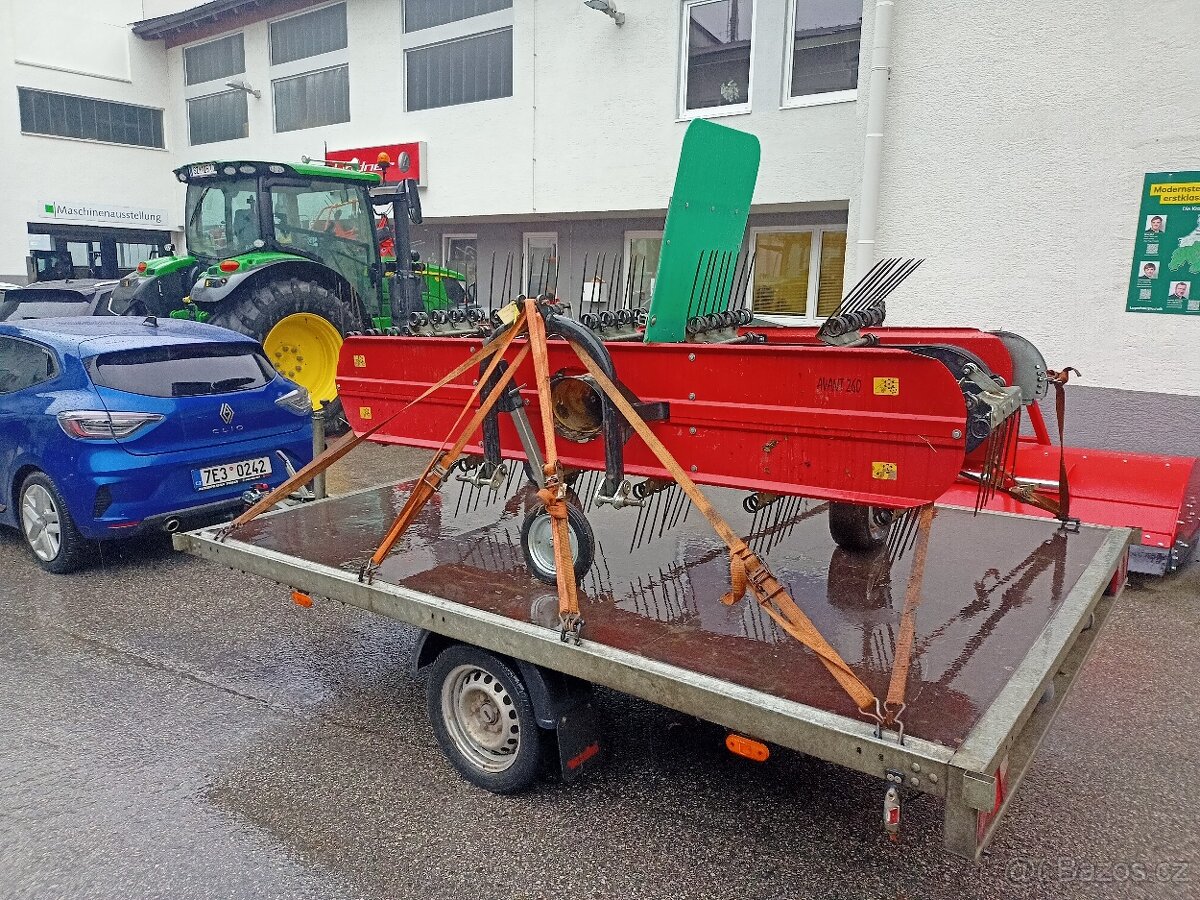 Zánovní obraceč sena široká kola - 6