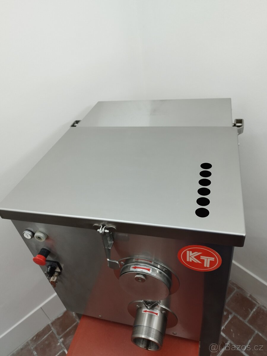 Mlýnek na maso Koneteollisuus OY LM 82 A profi - 6