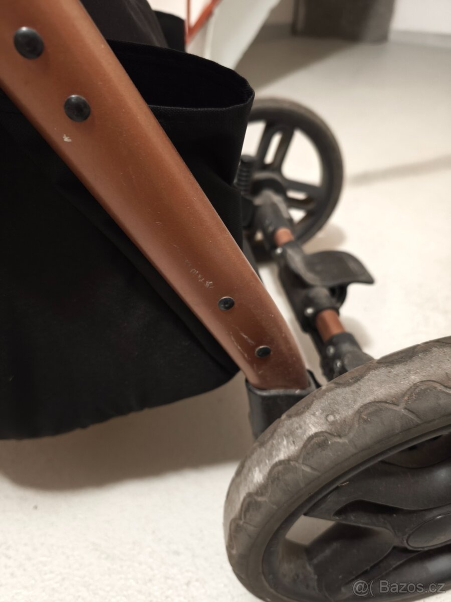 Kočár Tudore Explorer - 6