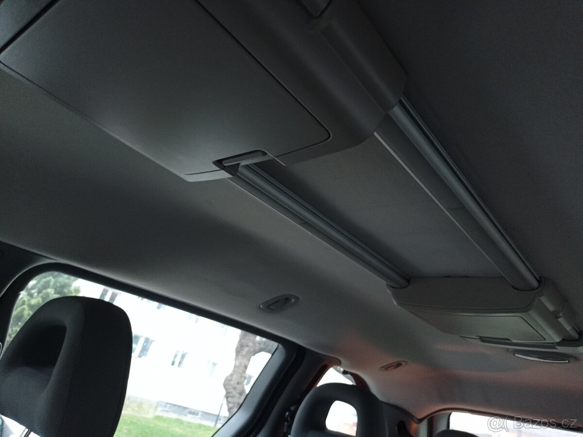 Chrysler Voyager 2.8 crdi, klimatizace ,7 míst. - 6