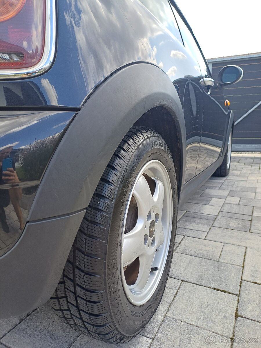 MINI Cooper 1.6i 88kW 2007 bez STK - 6