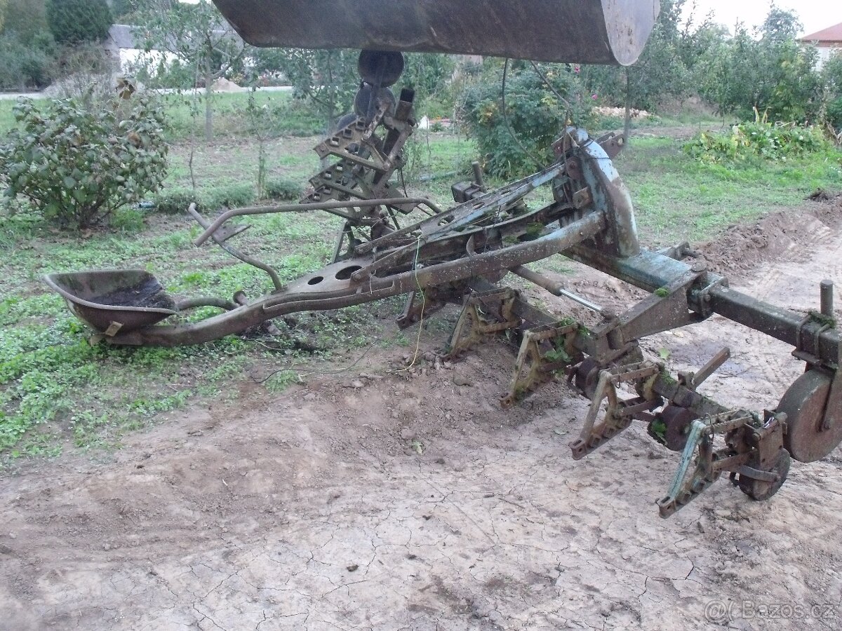 Plečka NDR typ FORTSCHRITT P 437 - 6