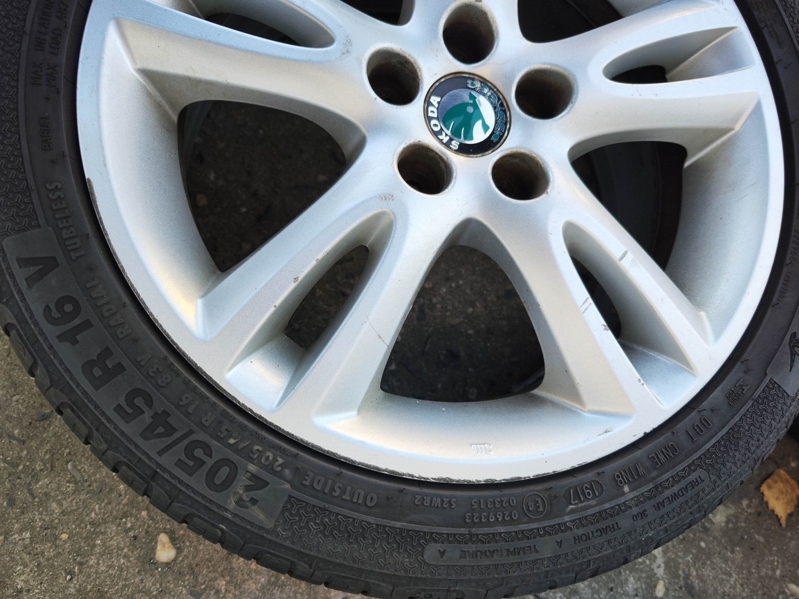 16"letní alu sada Atria 5x100 origo Škoda Fabia 2 Roomster - 6