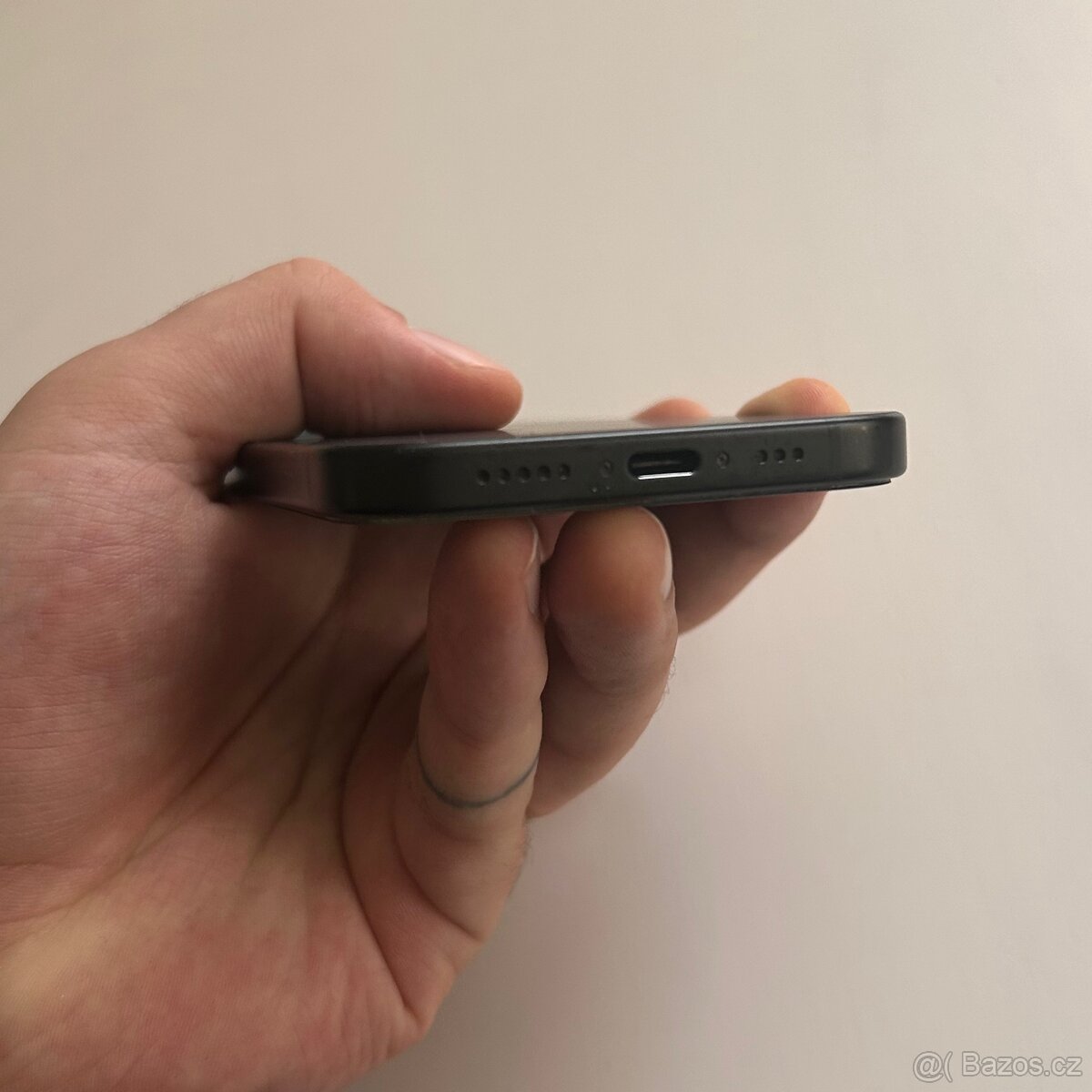 Apple iPhone 15 128 GB, černý - 6