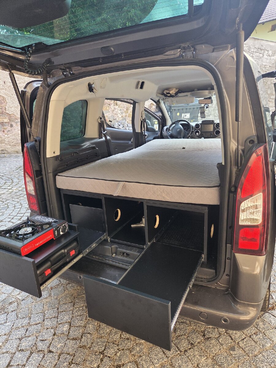 Pick-up, MPV obytná vestavba camper box spací vestavba - 6