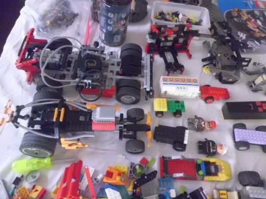 Velké množství Originální LEGO z různých Setů plus FIGURKY - 6