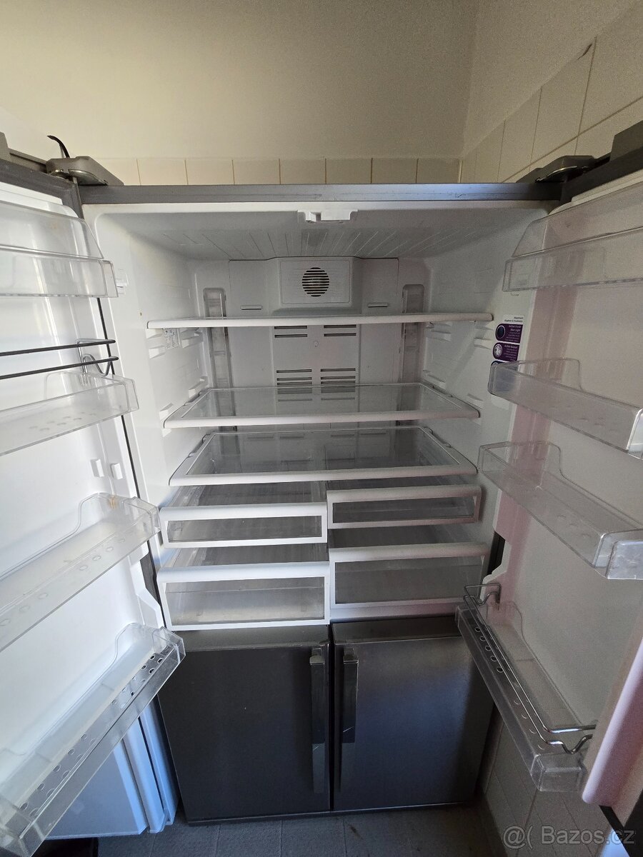 Prodám americkou lednici Beko s výrobníkem ledu – 6 000 Kč - 6