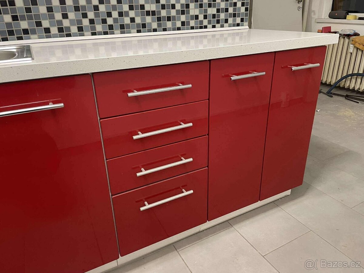 Kuchyňská linka vysoký lesk - 6