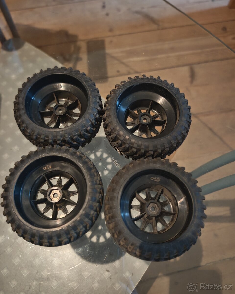 Rc kola na 1:10, disk 2.2 palce (56 mm). - 6