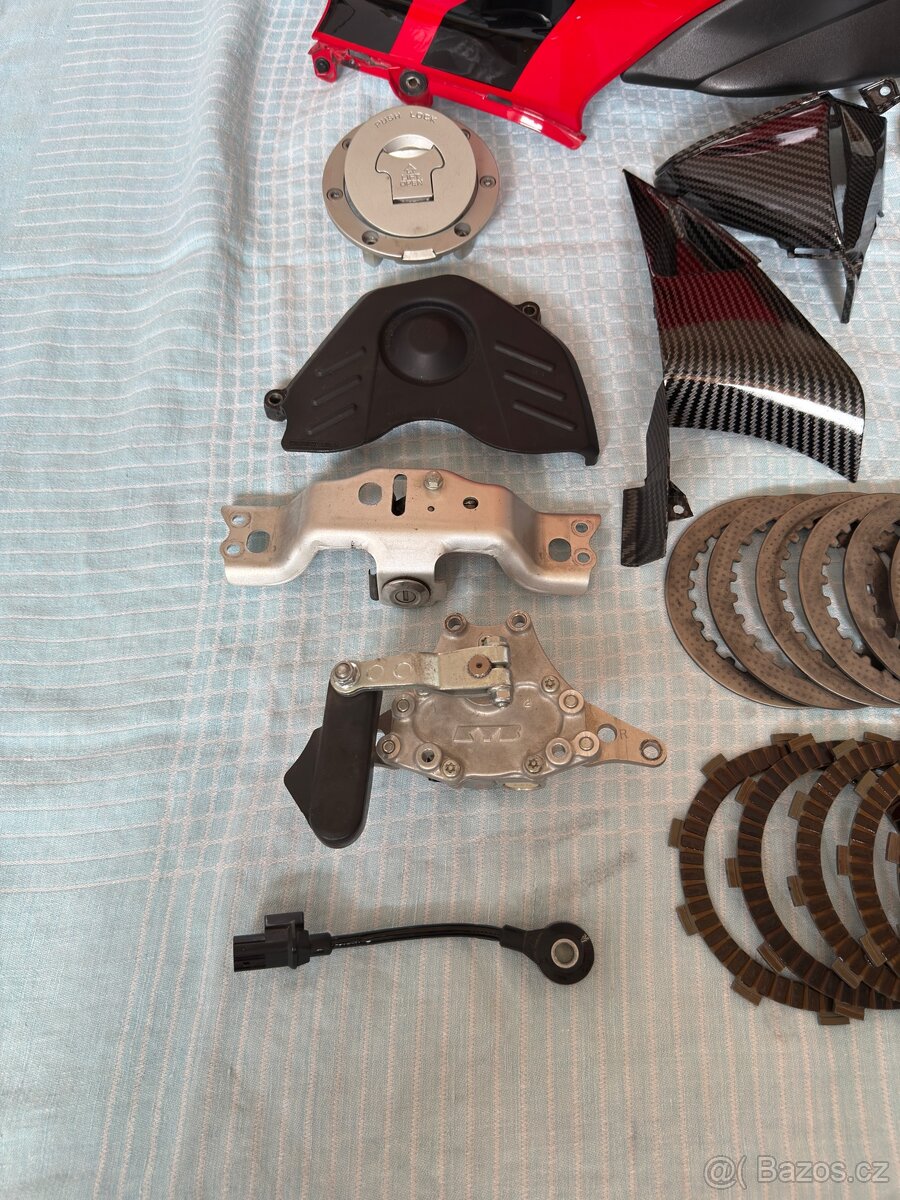 Honda CBR 600 RR (PC40) - díly - 6