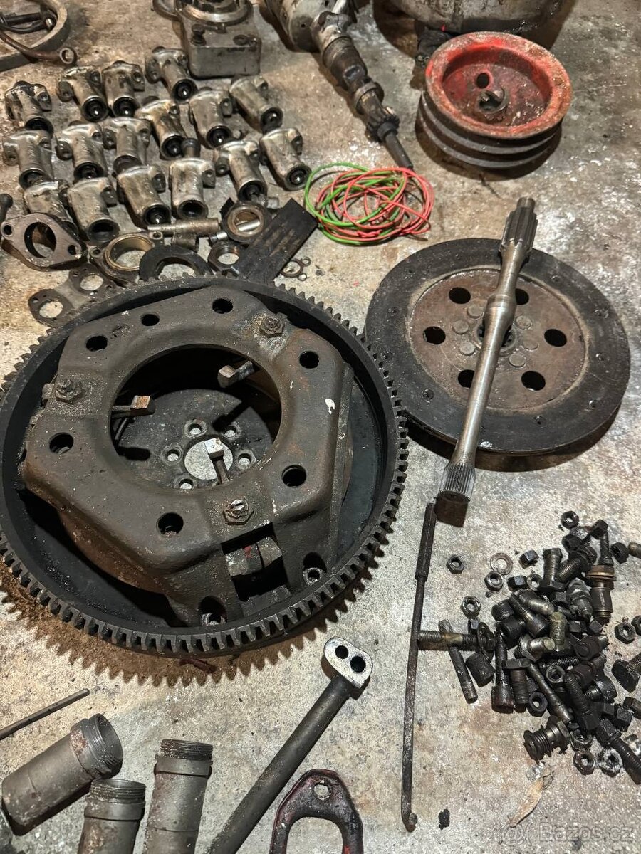 TATRA 603 náhradní díly - 6