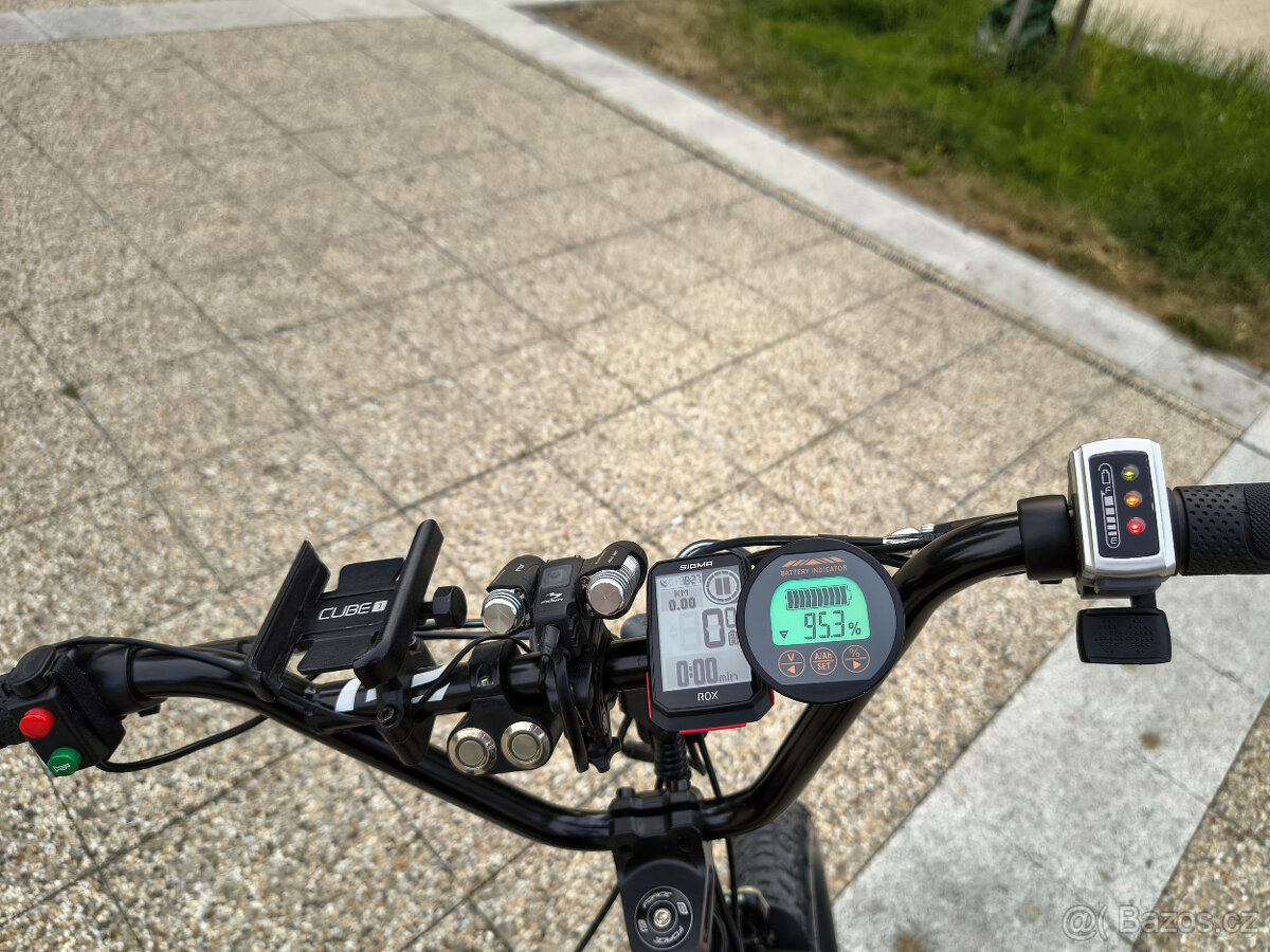 Elektrokoloběžka PERUT BAT, dojezd 88 km, bohatá výbava - 6