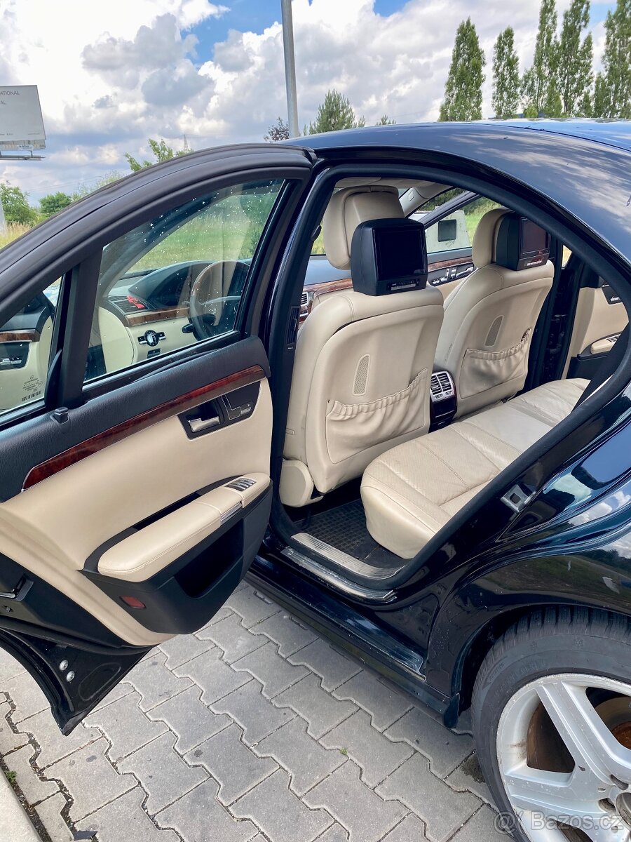 Mercedes-Benz S-Class (W221) - 6