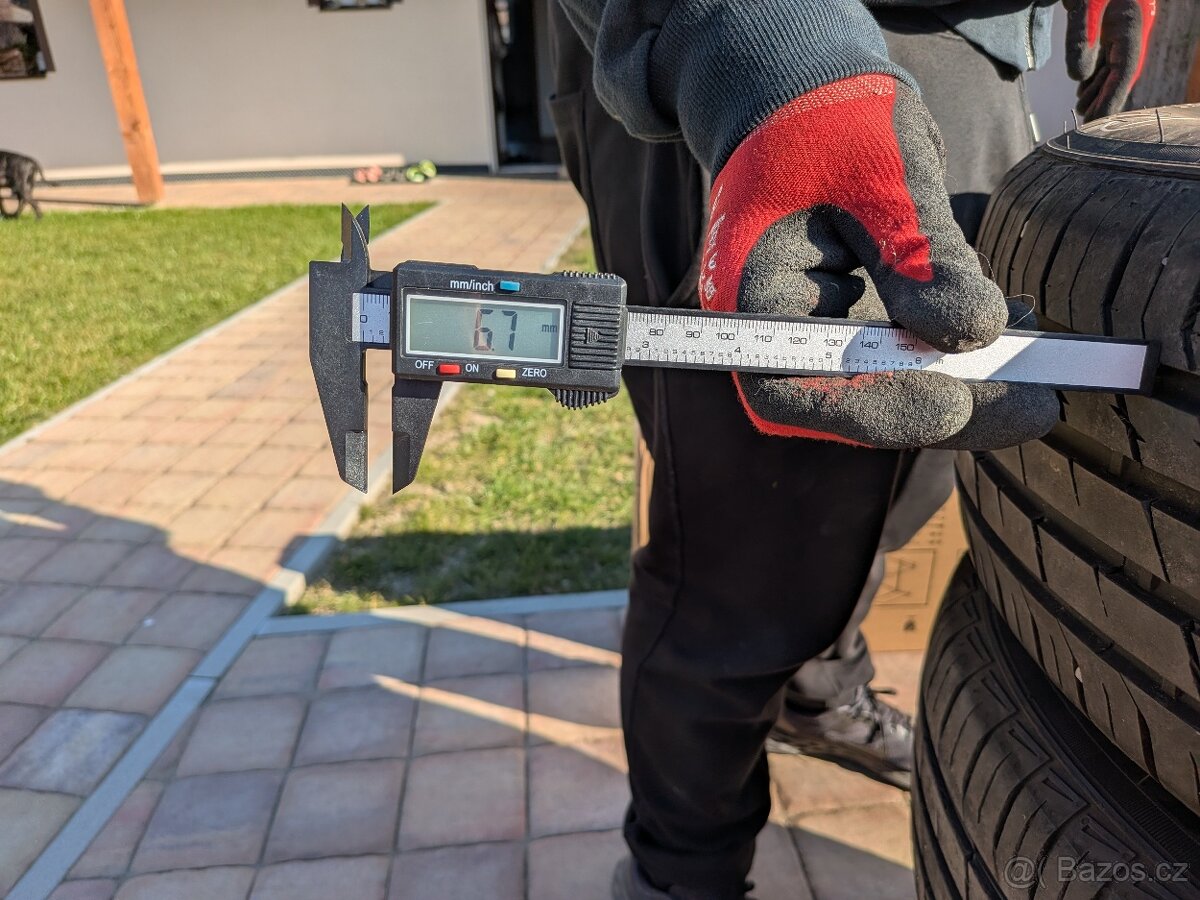 Pneu letní 215/65 R17 - 6